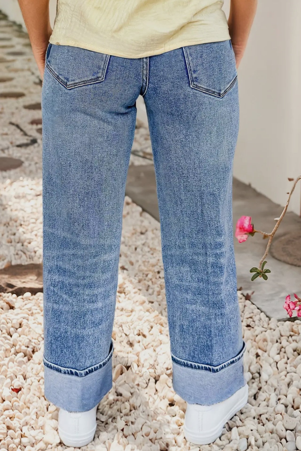 Medium Wash High-Wasted Front Seam Cuffed Jean