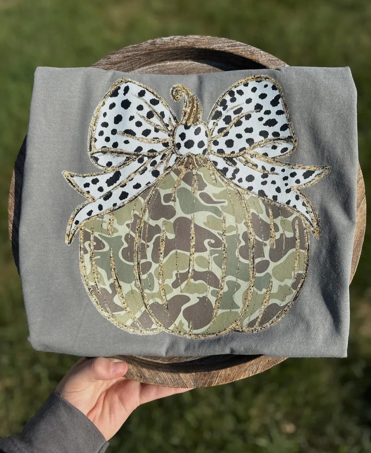 Bow/Camo Pumpkin Tee- Comfort Colors